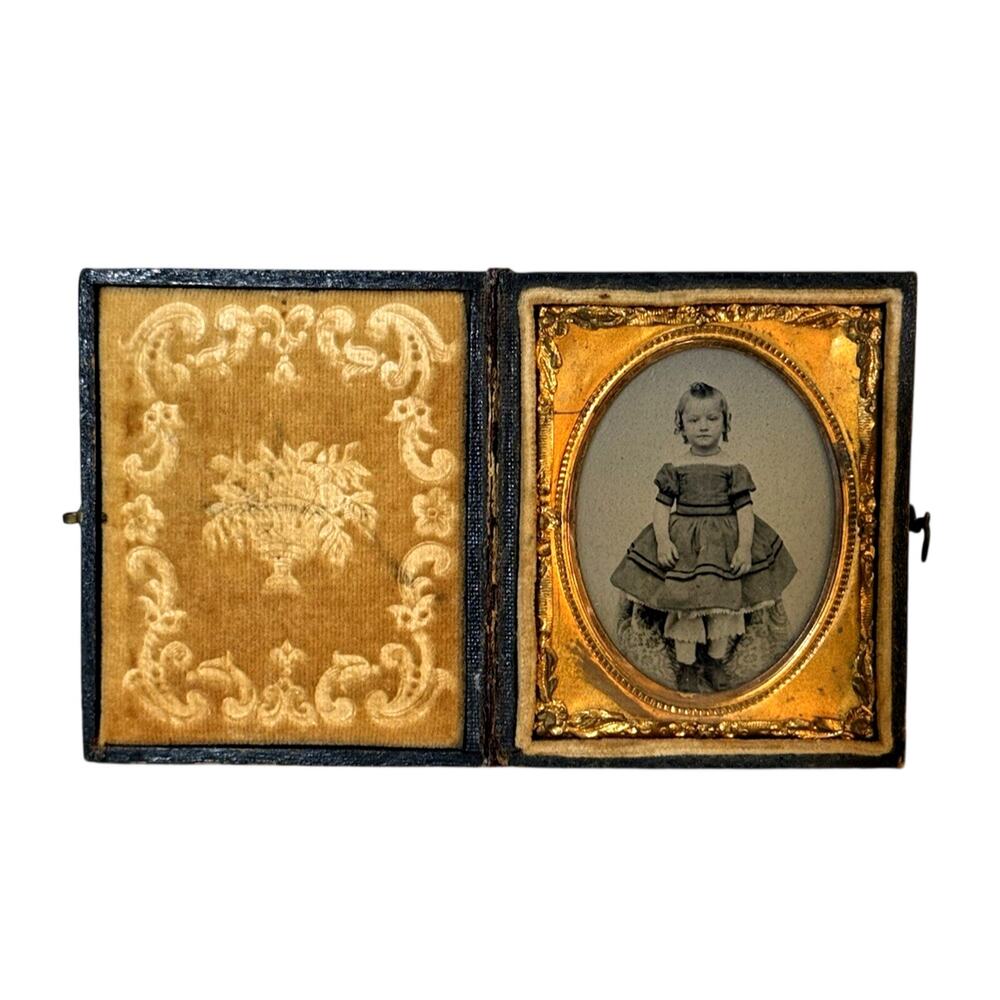 Antique 1850's Ambrotype Photo of a Young Girl Original Union Case Velvet Lining